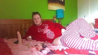 Christmas Time – Beautiful Chunky Horny Housewife Home Alone